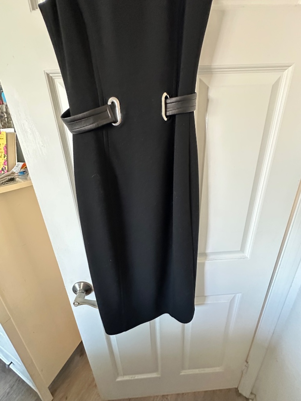 Michel Kors ZIPPER BACK , BELTED ITALIAN VIRGIN WOOL CREPE SHEATH DRESS - Picture 5 of 6